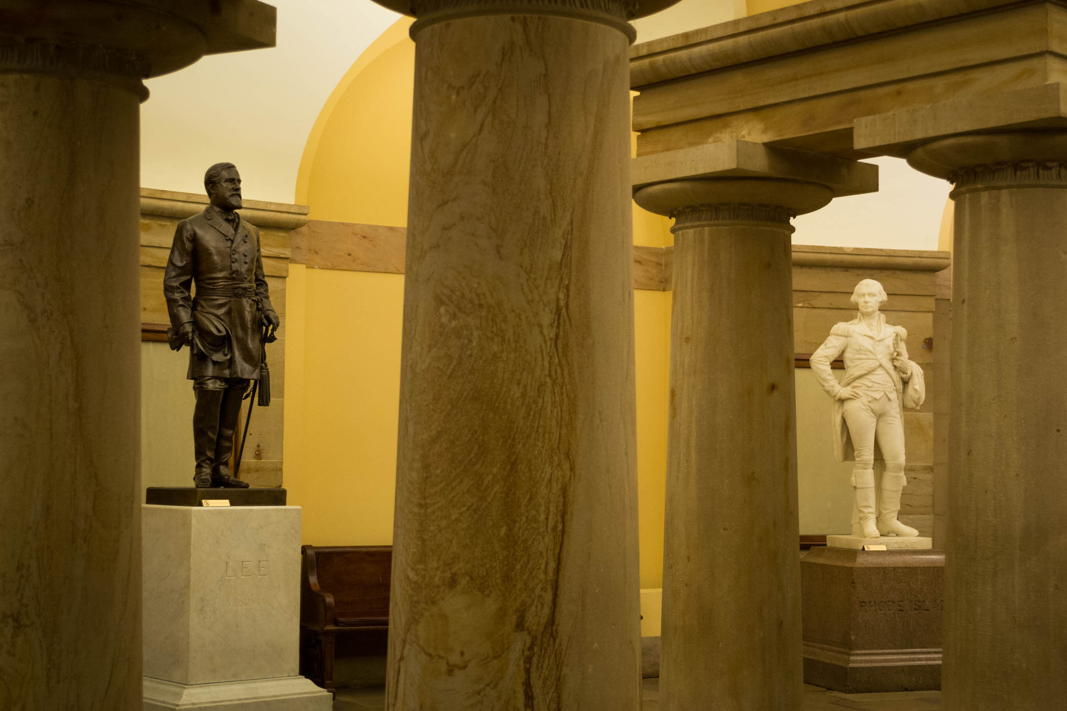 Les statues de la crypte, au sein du Capitole